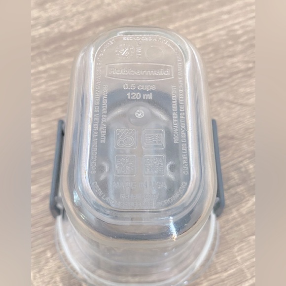 Rubbermaid Brilliance Food Storage Container for Pantry - Picture 6 of 6